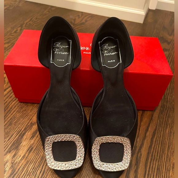 Roger Vivier Shoes - Roger Vivier Flats